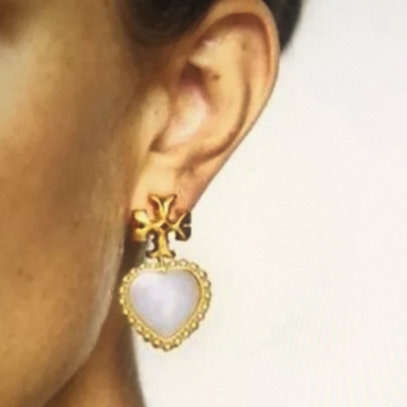 ❌Price Drop ❌NWT TORI BURCH MOTHER OF PEARL HEART DROP EARRINGS . - Picture 6 of 7